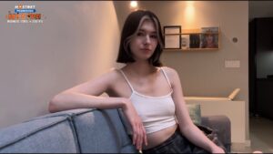 สาวรัสเซียหุ่นบางนมเล็กยั่วพี่ชายเย็ดหีสด ซอยยับแตกในกลัวแฟนจะทิ้ง