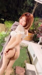 สาวหมวยหีเนียนติ้วหีเสียวกลางป่า น้ำเงี่ยนพุ่งกระจาย ครางโครมเสียงดังลั่น