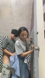 สาวออฟฟิศหุ่นแน่นโดนแฟนซอยหีแรงในห้องน้ำแตกคาหีมิดรู