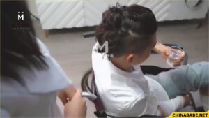 คลิปหลุดพยาบาลสาวจีนหุ่นอวบ นมใหญ่โดนคนไข้ควยมักเย็ดสดแตกในหีฉ่ำ
