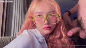 สาวนมใหญ่สักลาย OnlyFans ซอยหีควยใหญ่แตกคาปากในโรงแรม