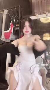 สาวเวียดนามตัวเล็กนมขาว โดนควยใหญ่ซอยหีแรงแตกในคาปากพุ่งเต็ม