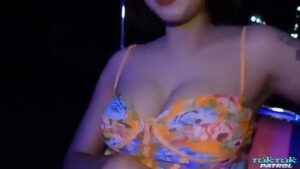 สาวแว่นนมใหญ่ไทยนั่งคร่อมควยฝรั่งในโรงแรม ซอยหีกระจายแตกในไม่ยั้ง
