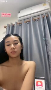 คลิปหลุด น้องรูบี้ THlive สาวตัวเล็กหีฟิต อ้าขาโชว์ซอยหีในห้องน้ำ น้ำเงี่ยนแตกกระจาย