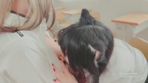 คลิปหลุดนักเรียนญี่ปุ่นเลสเบียน 2 สาวตัวเล็กผิวเนียน ซอยหีกันมันส์ด้วยดิลโด้ในห้องเรียน