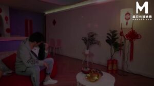 สาวจีนหีแน่นโดนควยโขมดซอยหีแรงแตกคาหีในเซ็กส์คลับปีใหม่