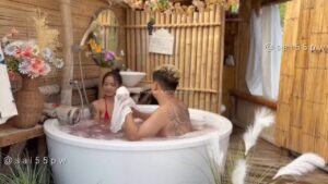 เย็ดสดออนเซ็นหีฟิต นักศึกษาไทยโดนควยใหญ่ซอยหีแตกในคาห้อง
