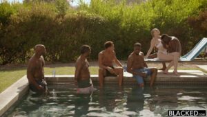 สาวหุ่นดี Kendra โดนควยดำใหญ่ซอยหีแบบจัดเต็ม BBC Gangbang