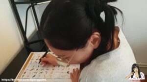 นักศึกษาจีนเงียนเงี่ยน โดนอาจารย์ควยใหญ่ซอยหีแรงๆ แตกในคาห้องเรียน
